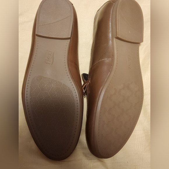 Flexi size 7 wm shoes - Picture 2 of 5